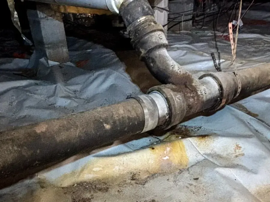 Frozen Pipe Water Damage in a Joplin, MO home