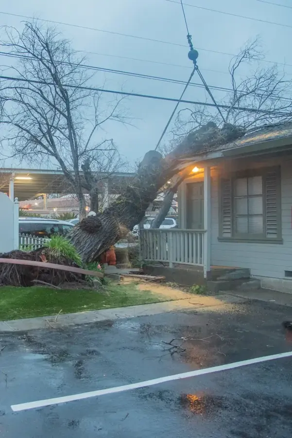 Storm & Tornado Water Damage in a Joplin, MO home